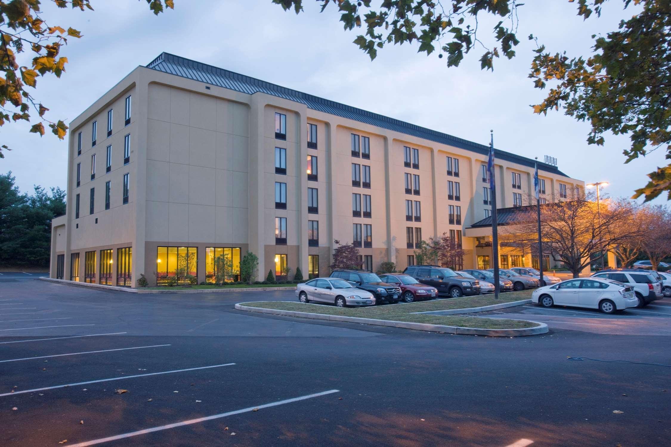 Hampton Inn Reading/Wyomissing Exterior photo